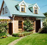 Conmel Cottage - Accommodation Main Beach