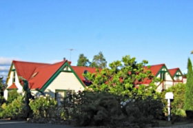 Crabtree House - Accommodation Main Beach 0