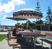 Hillcrest Caravan Park - Accommodation Main Beach