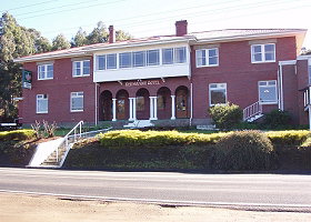 Kermandie Hotel - Accommodation Main Beach 0