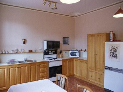 Werndee - Accommodation Main Beach 2