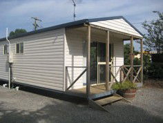 Sheffield Cabins - Accommodation Main Beach 2