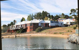 Beauty Point Waterfront Hotel - Accommodation Main Beach 1