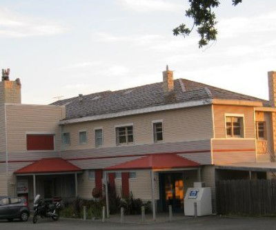 Oyster Cove Inn - Accommodation Main Beach 2