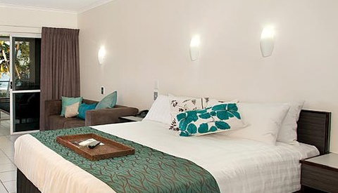 Castaways Resort And Spa Mission Beach - Accommodation Main Beach 1