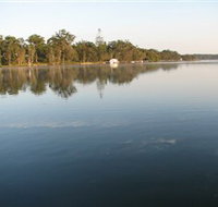 Bentley Waterfront - Accommodation Main Beach