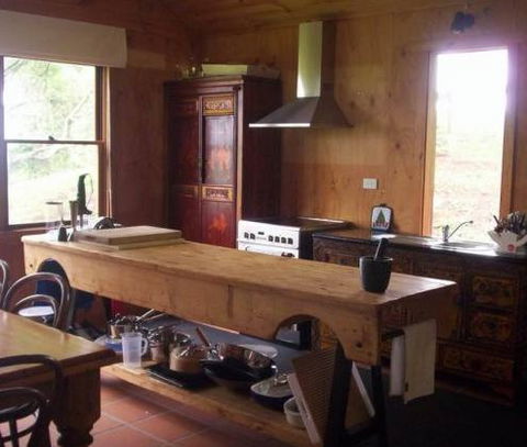Tree Fern Lodge - Accommodation Main Beach 2