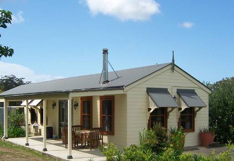 Hillcrest Cottage - Accommodation Main Beach 1