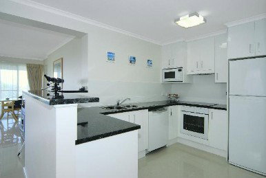 145 On The Parade - Accommodation Main Beach 3