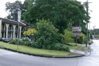 Poinciana Motel - Accommodation Main Beach 3