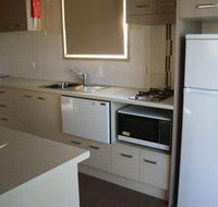 Bowlo Holiday Cabins - Accommodation Main Beach