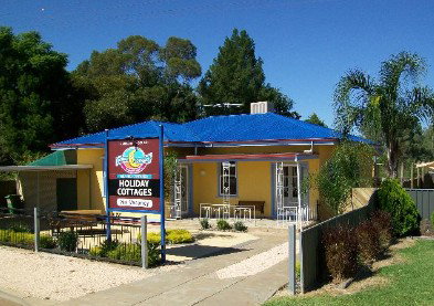 Moontongue Eco Adventures Holiday Cottages - Accommodation Main Beach 1