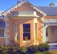Cromwell House - Accommodation Main Beach