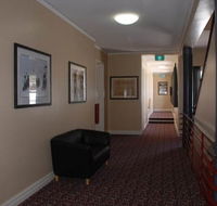 Alpine Hotel - Accommodation Main Beach