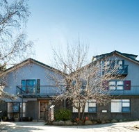 Mad Mooses Guest House - Accommodation Main Beach