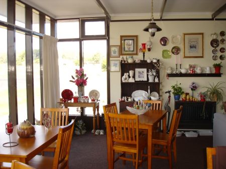 Nimmitabel Motel - Accommodation Main Beach 1