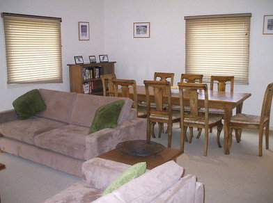 Snowbound Chalets - Accommodation Main Beach 3