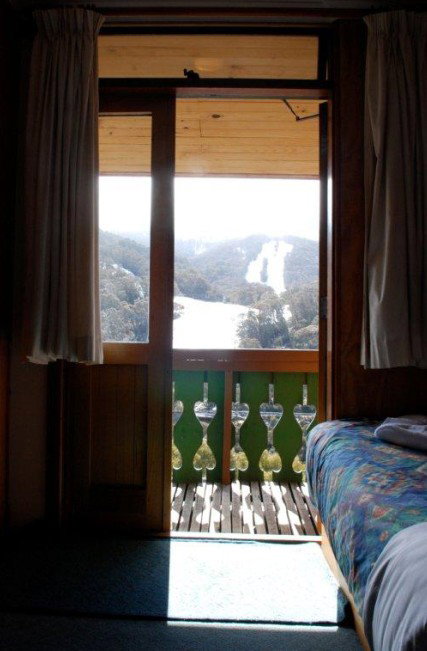 Candlelight Lodge - Accommodation Main Beach 1