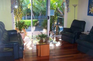 Azura Beach House Bed And Breakfast - Accommodation Main Beach 1