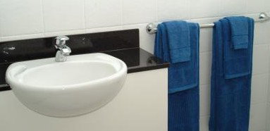 Azura Beach House Bed And Breakfast - Accommodation Main Beach 3