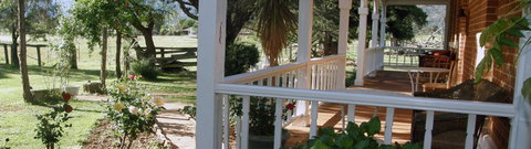 Araluen Old Courthouse Bed And Breakfast - Accommodation Main Beach 3