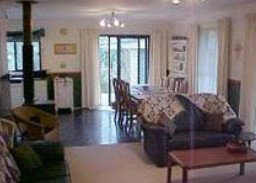 Arcadia House - Accommodation Main Beach 4