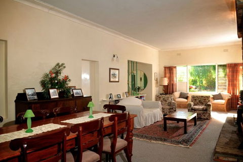 Oakleigh Rural Retreat - Accommodation Main Beach 1