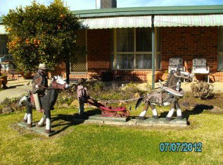 Kismet Riverside Lodge - Accommodation Main Beach 1