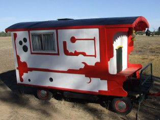 Kismet Riverside Lodge - Accommodation Main Beach 2