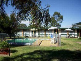 Junee Motor Inn - Accommodation Main Beach 1