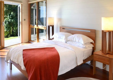 Cloud Break - Accommodation Main Beach 3