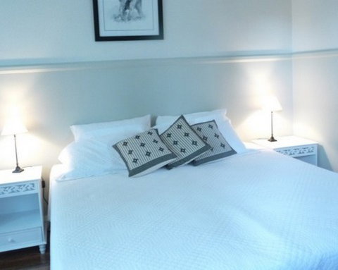 A Room With A View- Gloucester - Accommodation Main Beach 1