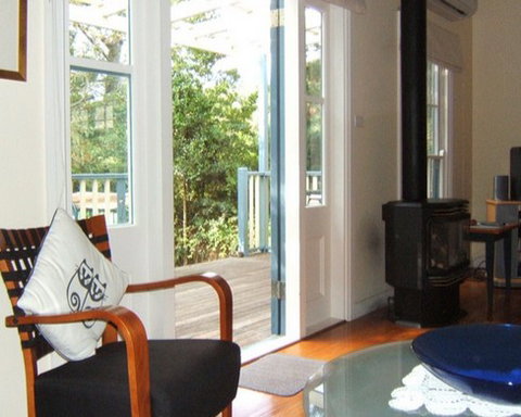 AppleBlossom Cottage - Accommodation Main Beach 2