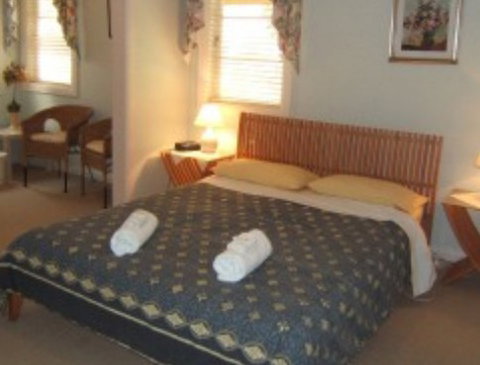 AppleBlossom Cottage - Accommodation Main Beach 3