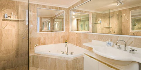 Absolute Beachfront Manly Bed And Breakfast - Accommodation Main Beach 2