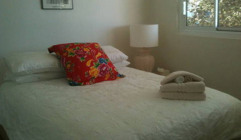 Absolute Beachfront Manly Bed And Breakfast - Accommodation Main Beach 4