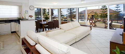 Absolute Beachfront Manly Bed And Breakfast - Accommodation Main Beach 5