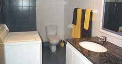 A Beach House Near Manly - Accommodation Main Beach 0