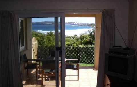 A Beach House Near Manly - Accommodation Main Beach 2