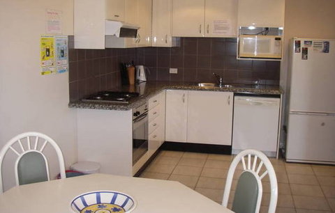 A Beach House Near Manly - Accommodation Main Beach 3