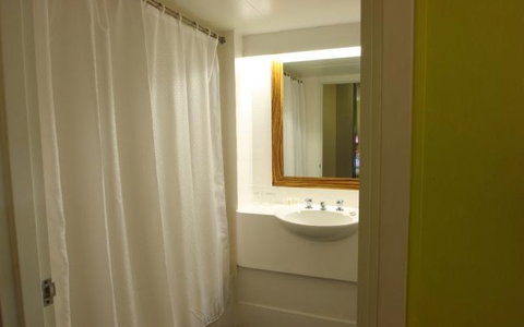 Abey Hotel Sydney - Accommodation Main Beach 3