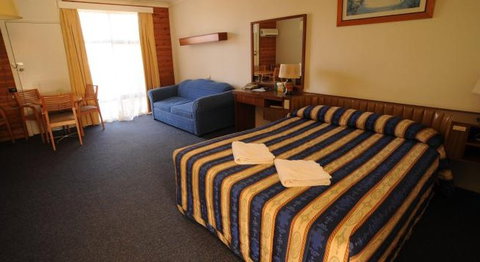 Amber Court Coonabarabran - Accommodation Main Beach 3
