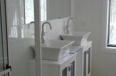 Abby Lodge - Accommodation Main Beach 2