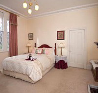 Camelia Cottage - Accommodation Main Beach