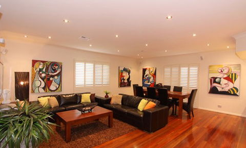 Ocean Paradise Holiday House - Accommodation Main Beach 4