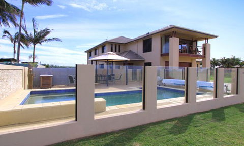 Ocean Paradise Holiday House - Accommodation Main Beach 5