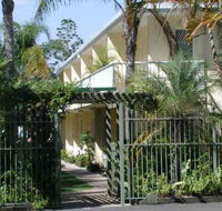 Bayshores Holiday Apartments - Accommodation Main Beach