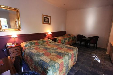 Xenia Central Studio Accommodation - Accommodation Main Beach 2