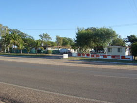 Rest Easi Motel - Accommodation Main Beach 1