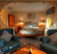 Honeysuckle Cottages and The Rocks Restaurant